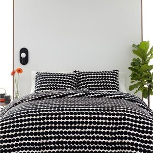 Marimekko King Duvet cover set black dots NWOT Rasymatto